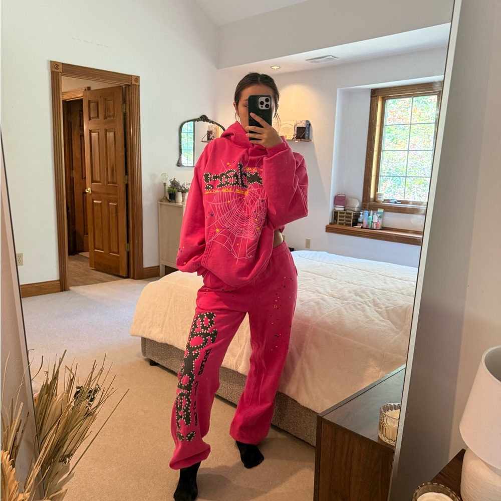 Spider Worldwide “Pink Stars” hoodie and sweatpants set